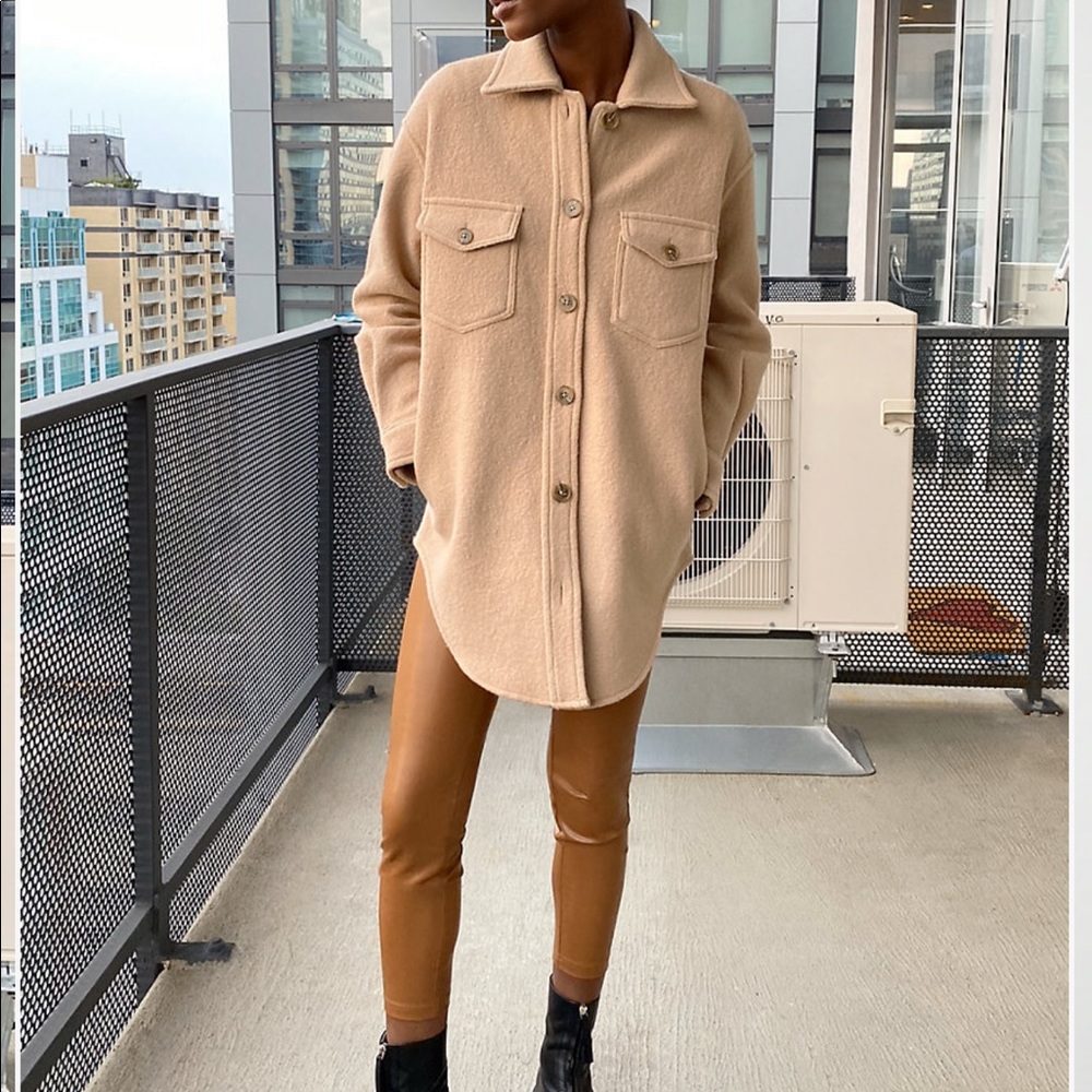 Aritzia Ganna Shacket Size S, Camel